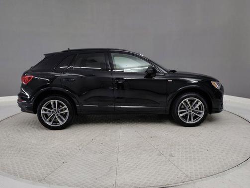 2024 Audi Q3 Premium 45 TFSI S line quattro Tiptronic