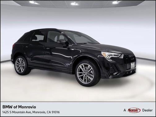 2024 Audi Q3 Premium 45 TFSI S line quattro Tiptronic