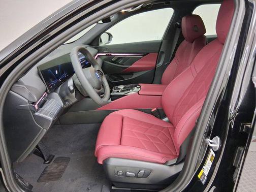 Black Sapphire Metallic 2026 BMW i5 eDrive40