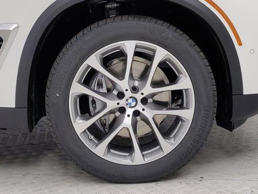 2025 BMW X5 sDrive40i
