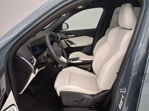 Cape York Green Metallic 2026 BMW X1 xDrive28i