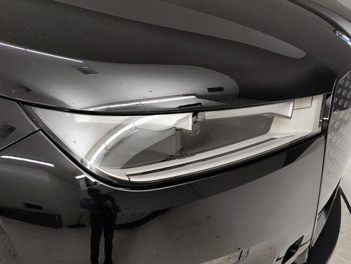 2025 BMW iX xDrive50