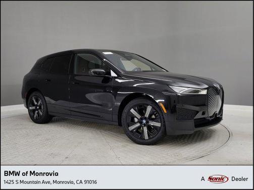 2025 BMW iX xDrive50