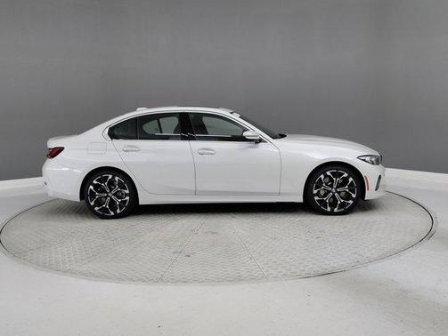 2026 BMW 330 i