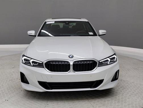 2026 BMW 330 i