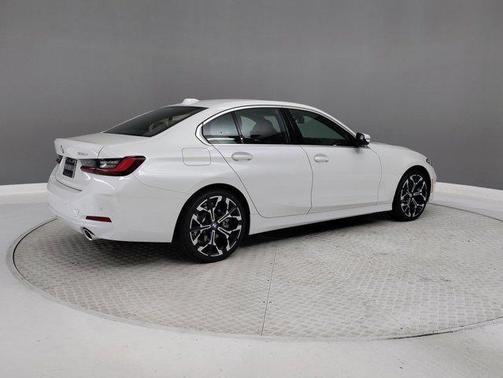 2026 BMW 330 i