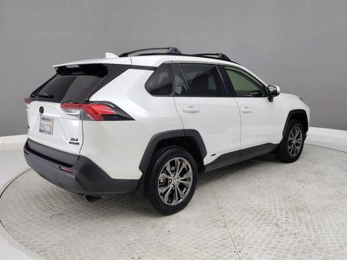 2023 Toyota RAV4 Hybrid XLE Premium