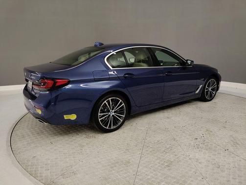 2022 BMW 530e Base