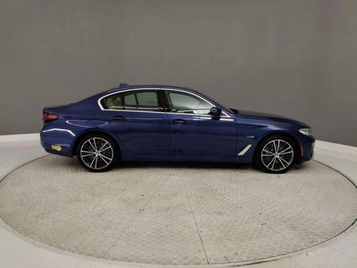 2022 BMW 530e Base