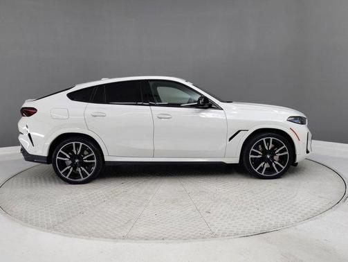 2024 BMW X6 M60i