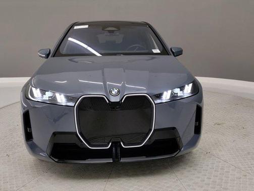 2026 BMW iX xDrive60