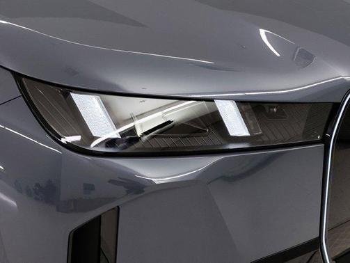 2026 BMW iX xDrive60