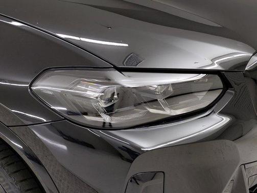 2025 BMW X4 xDrive30i