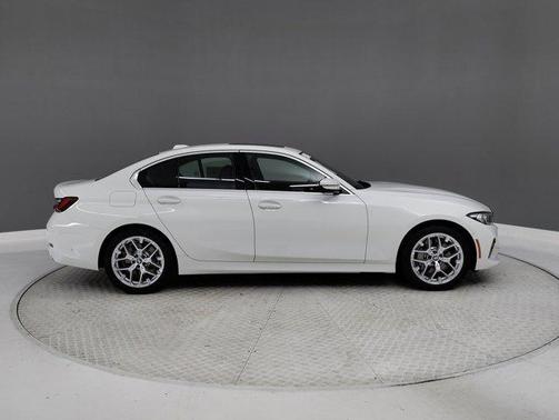 2025 BMW 330 i