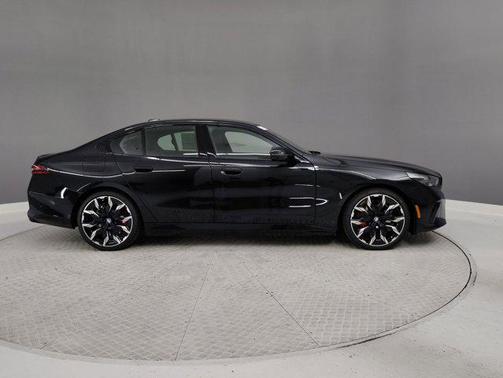 2026 BMW 550e 550e xDrive