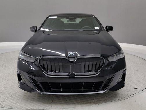 2026 BMW 550e 550e xDrive