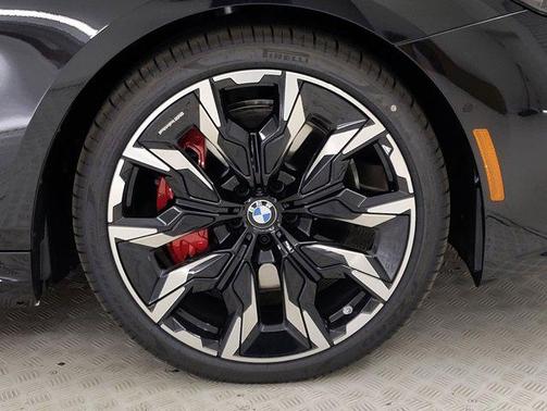 2026 BMW 550e 550e xDrive