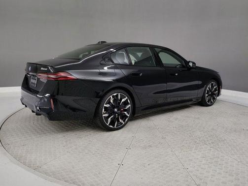 2026 BMW 550e 550e xDrive