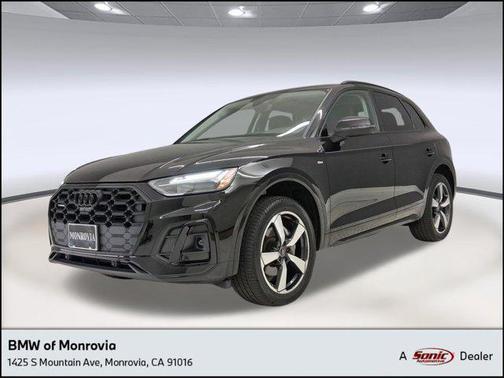 Mythos Black Metallic 2022 Audi Q5 45 S line Premium Plus