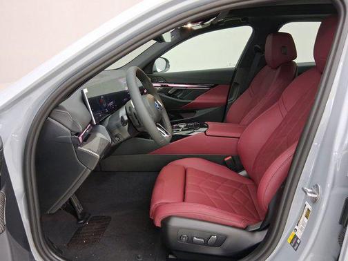 Brooklyn Grey Metallic 2026 BMW i5 eDrive40