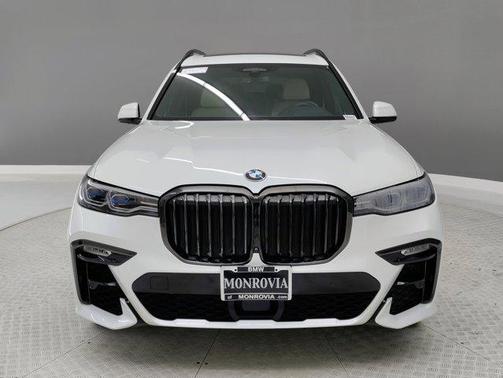 2021 BMW X7 M50i