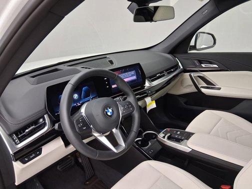 Mineral White Metallic 2026 BMW X1 xDrive28i