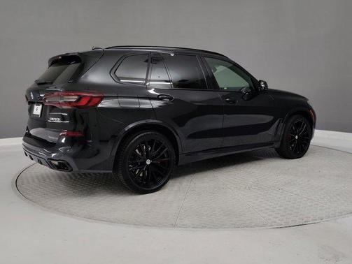 2023 BMW X5 M50i
