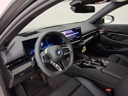 Frozen Deep Grey 2026 BMW 530 530i