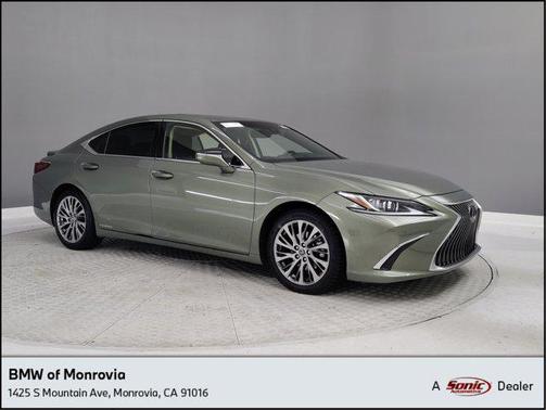 2019 Lexus ES 300h Base