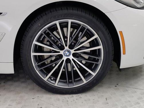2023 BMW 530e Base