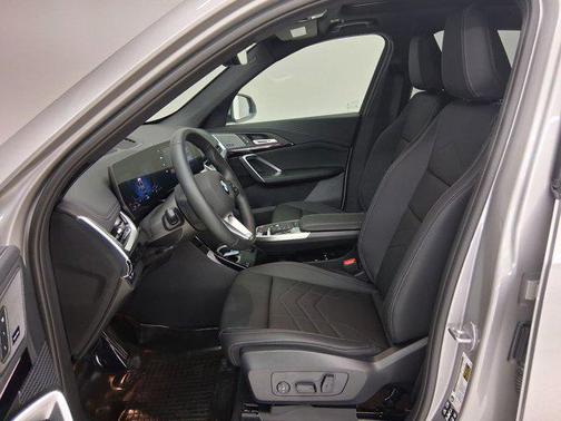 Space Silver Metallic 2026 BMW X1 xDrive28i