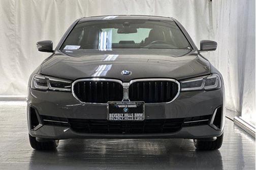 2022 BMW 530 i