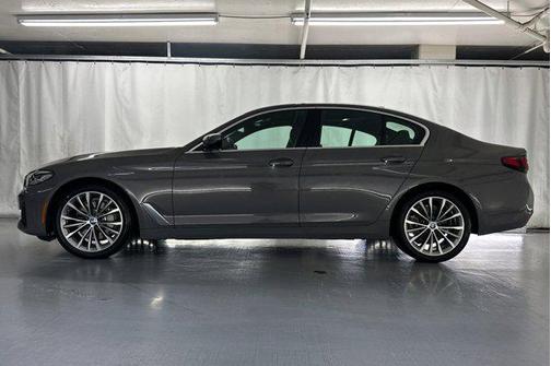 2022 BMW 530 i