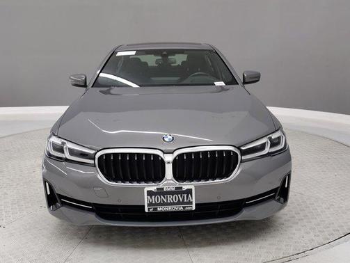 2022 BMW 530 i
