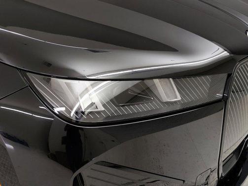 2026 BMW iX xDrive60