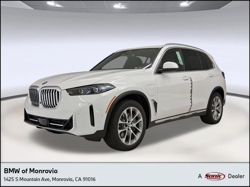 Alpine White 2026 BMW X5 PHEV xDrive50e