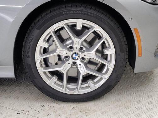 2025 BMW 330 330i