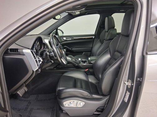 Meteor Grey Metallic 2017 Porsche Cayenne S