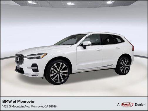 2023 Volvo XC60 B5 Ultimate Bright Theme