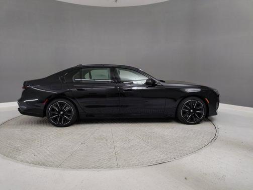 2025 BMW 760 i xDrive