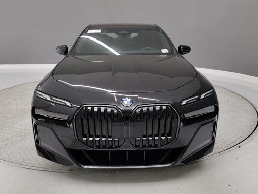 2025 BMW 760 i xDrive