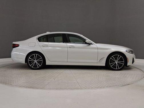 2023 BMW 530 i