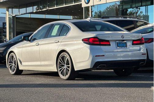2023 BMW 530 i