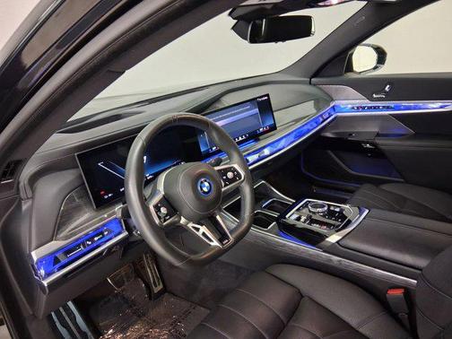 Black Sapphire Metallic 2023 BMW i7 xDrive60