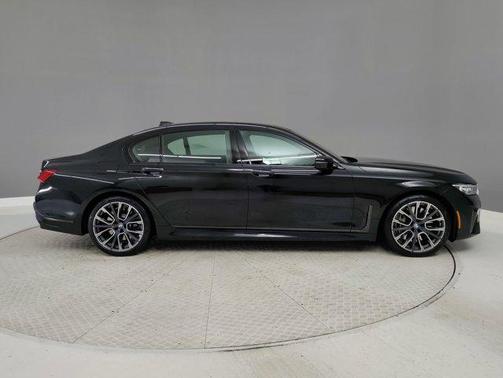 2020 BMW 750 i xDrive