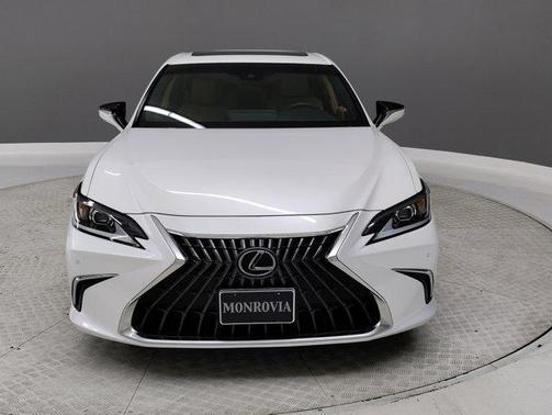2022 Lexus ES 350 Base