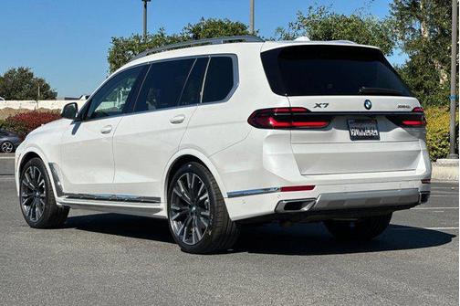 2023 BMW X7 xDrive40i