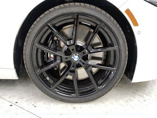 2025 BMW 840 i