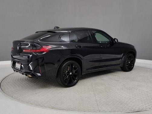 2023 BMW X4 xDrive30i