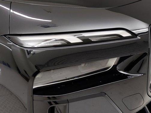 2026 BMW 750e i xDrive